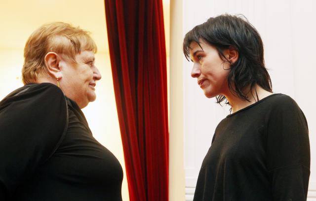 Recenzentka, dramaturgyně a členka odborné poroty Jana Paterová v rozhovoru s herečkou Karolínou Baranovou.